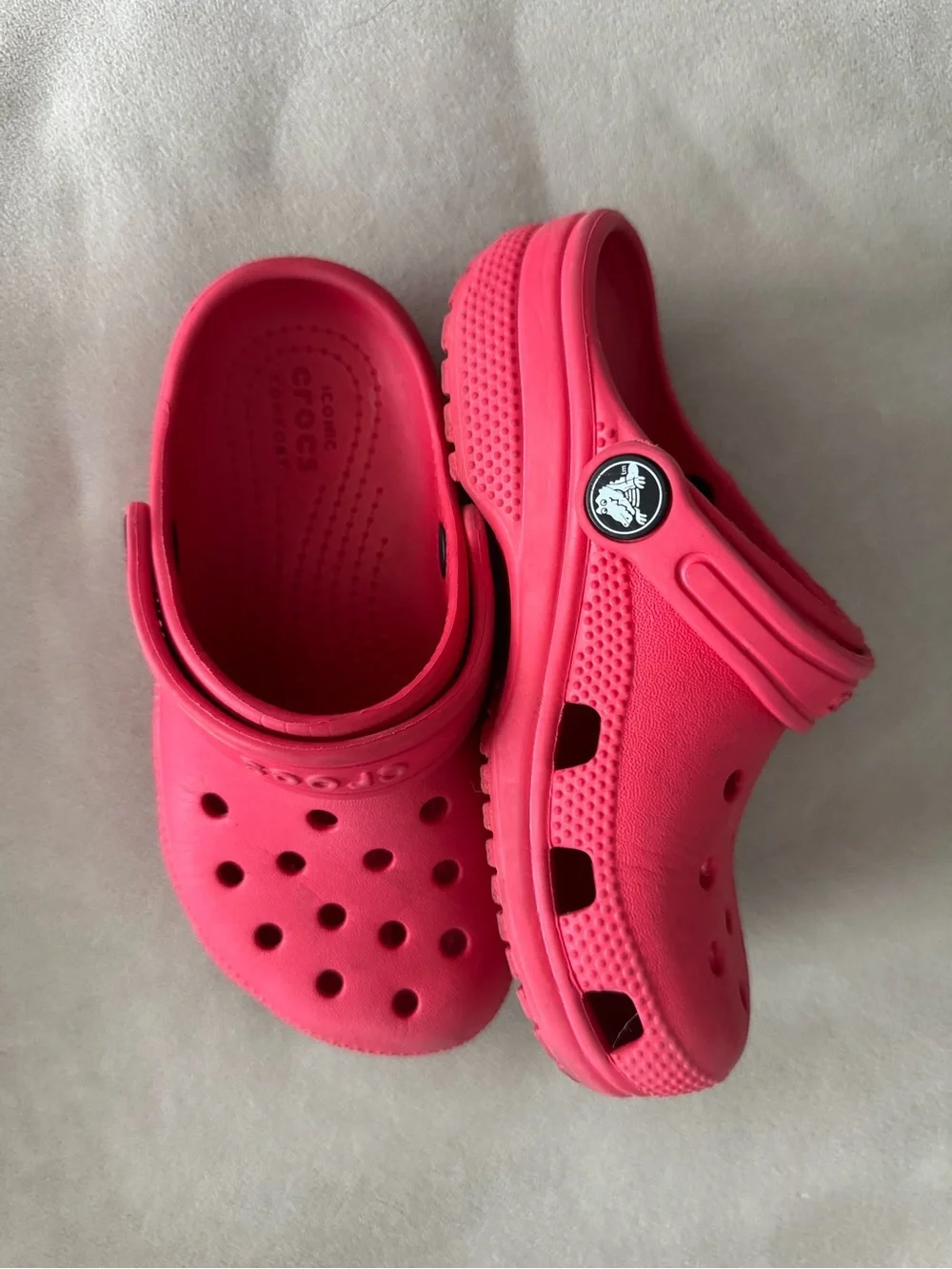 CROCS Kids Classic Clogs in Red